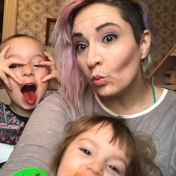 Meet your Posher, Leigh - Picture 1 of 1